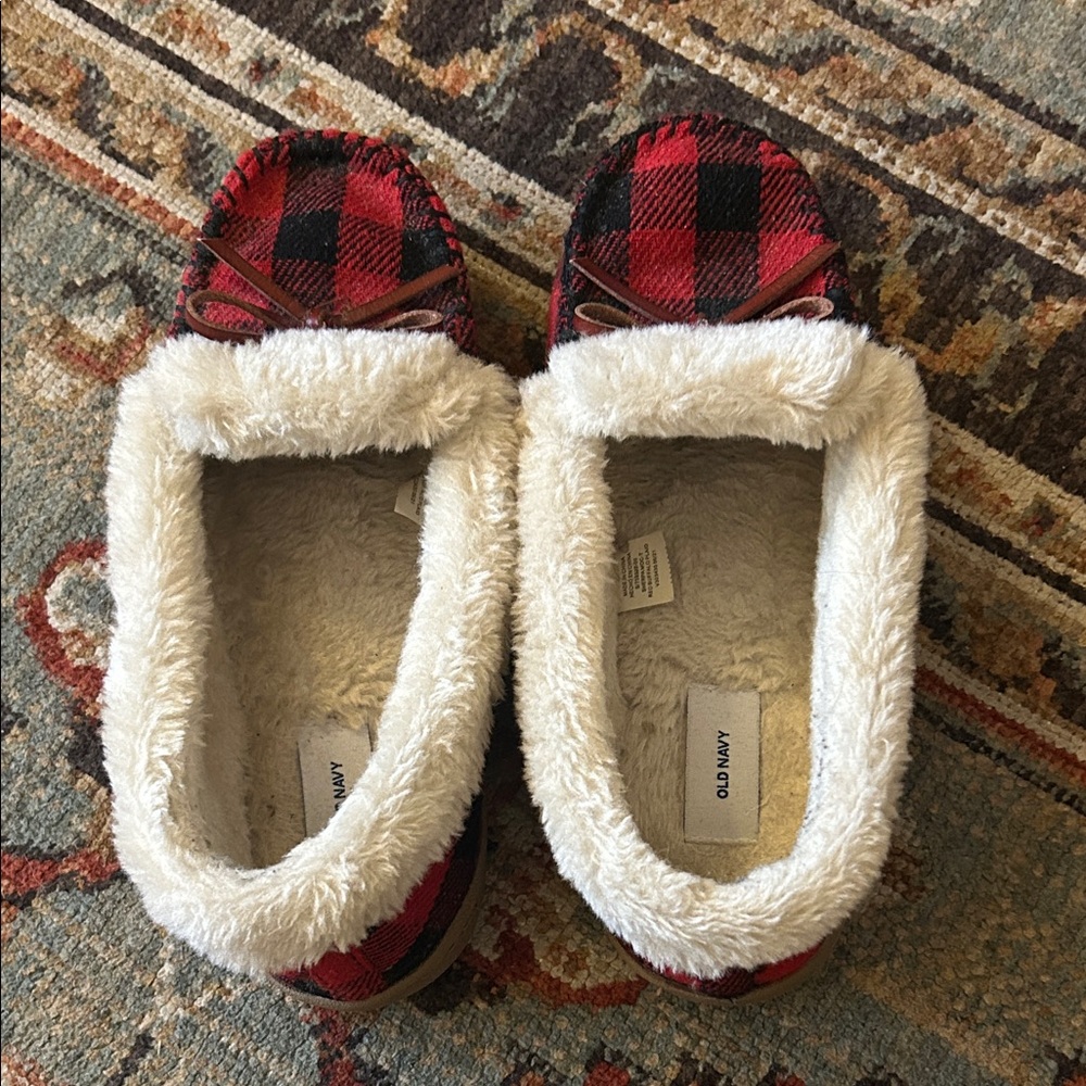 Old Navy Red and Black Plaid Slippers with White Lining
